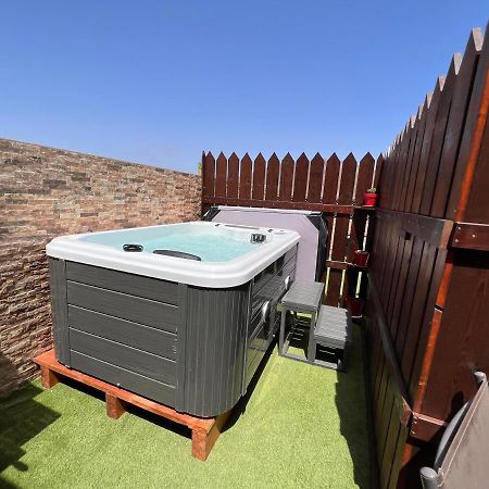Estudio Agradable, Con Jacuzzi, Terraza Y Barbacoa, Totalmente Independiente Apartment Коралео Екстериор снимка