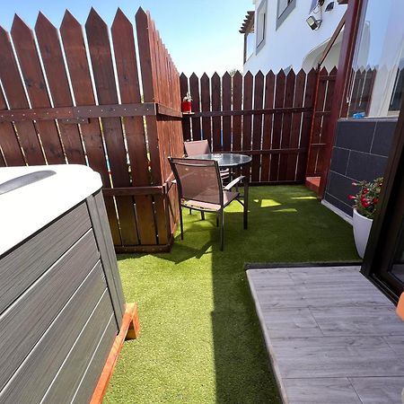Estudio Agradable, Con Jacuzzi, Terraza Y Barbacoa, Totalmente Independiente Apartment Коралео Екстериор снимка