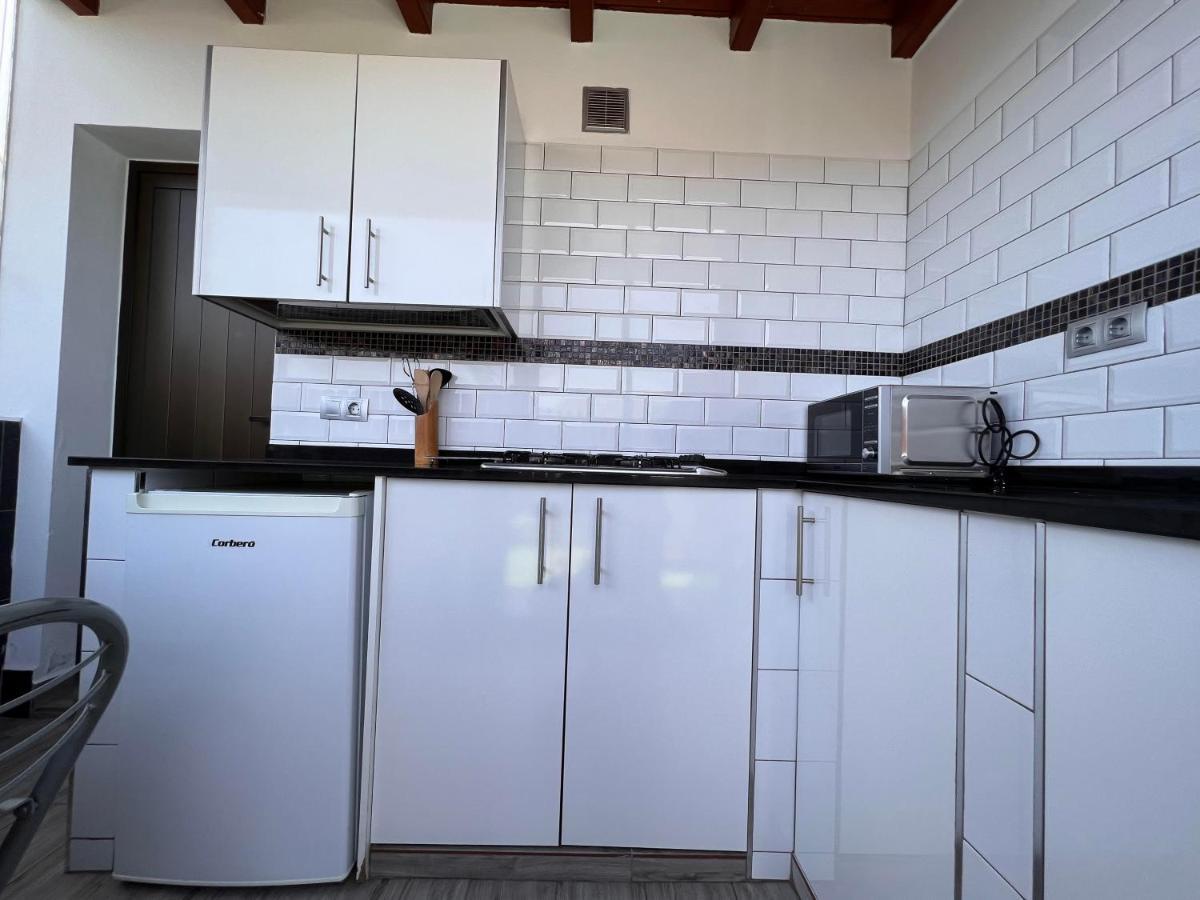 Estudio Agradable, Con Jacuzzi, Terraza Y Barbacoa, Totalmente Independiente Apartment Коралео Екстериор снимка