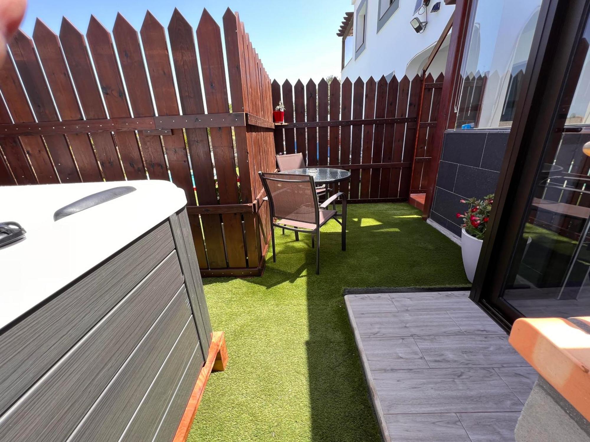 Estudio Agradable, Con Jacuzzi, Terraza Y Barbacoa, Totalmente Independiente Apartment Коралео Екстериор снимка